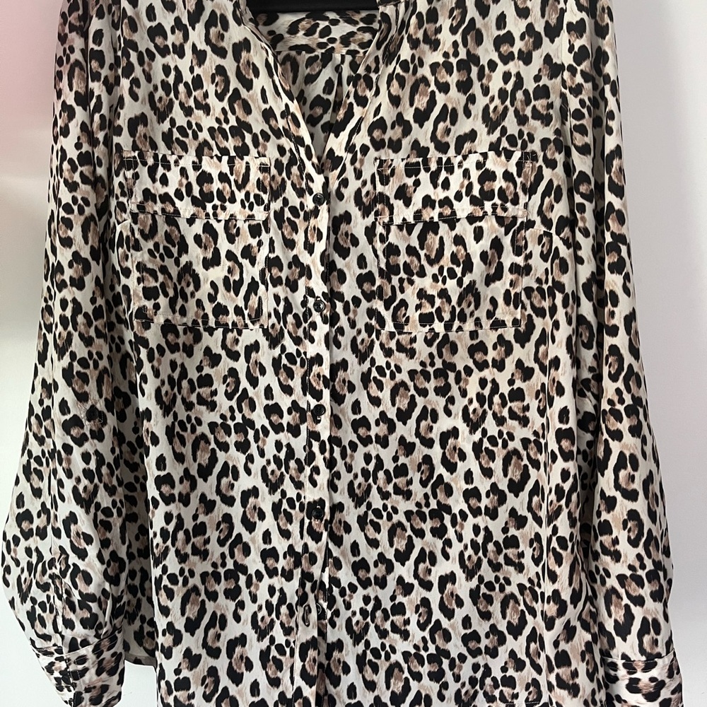 Leopard shirt in great condition